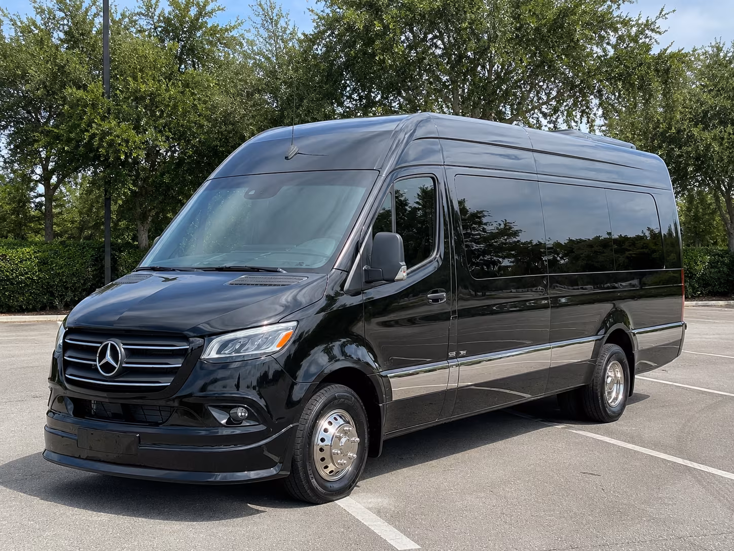 Memphis Corporate Transportation party bus exterior