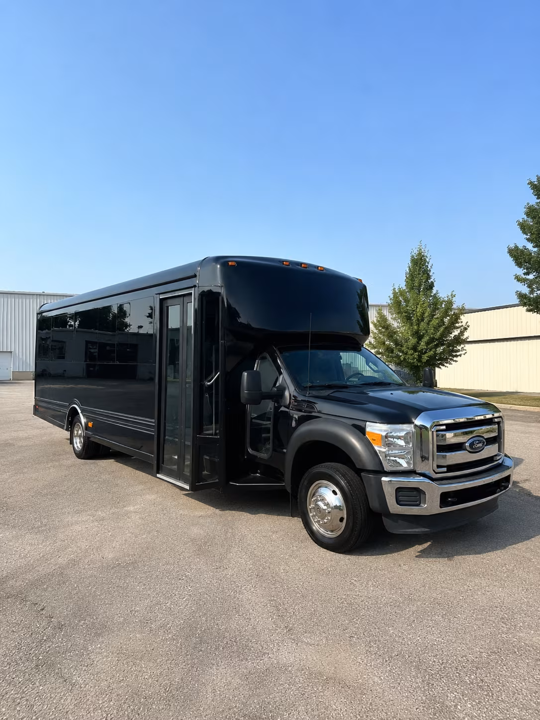 Memphis Wedding Transportation party bus exterior