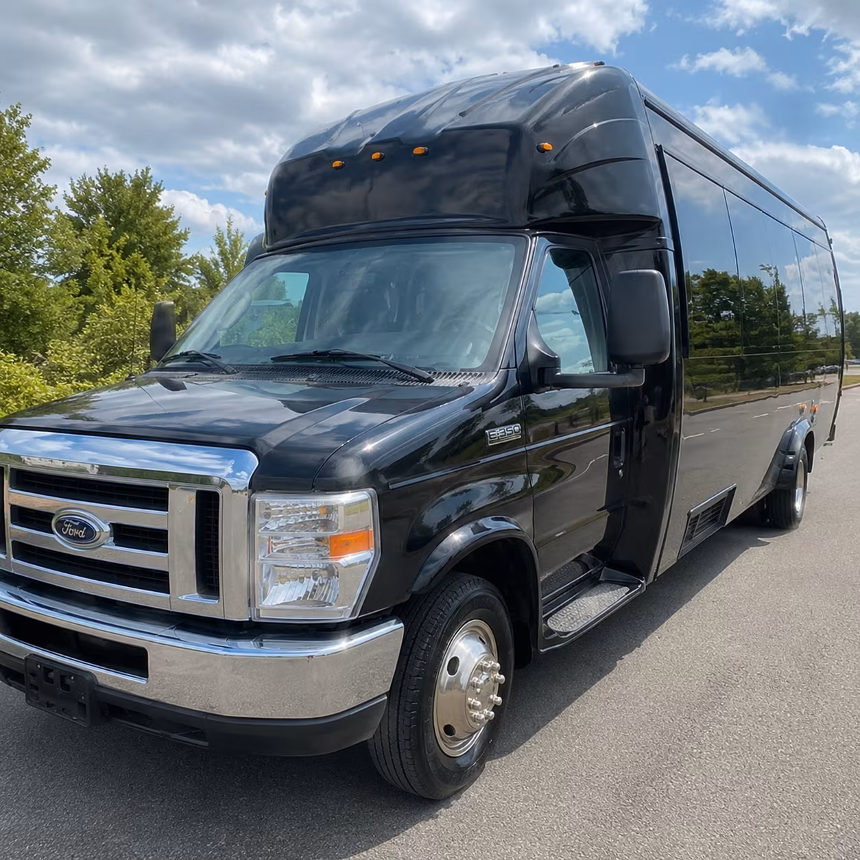 Memphis Wedding Transportation party bus exterior